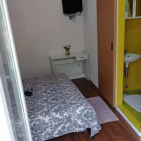 Nino Apartment *