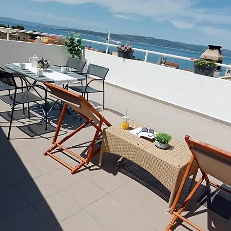 Apartment Nino Baska Voda