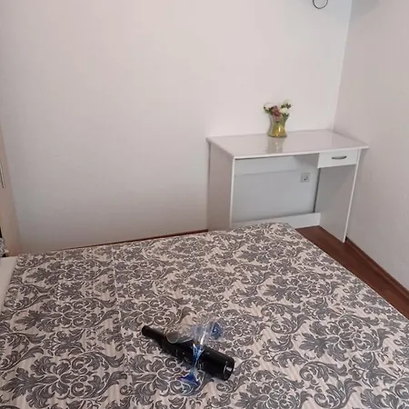 Nino Apartment *