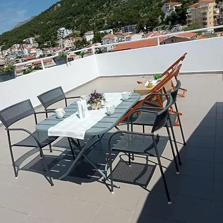 Nino Apartmán Baška Voda