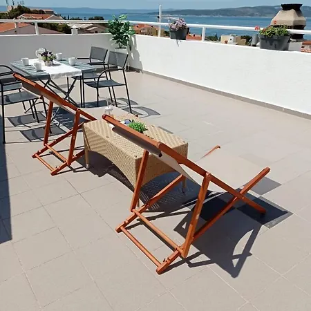 Apartment Nino Baska Voda