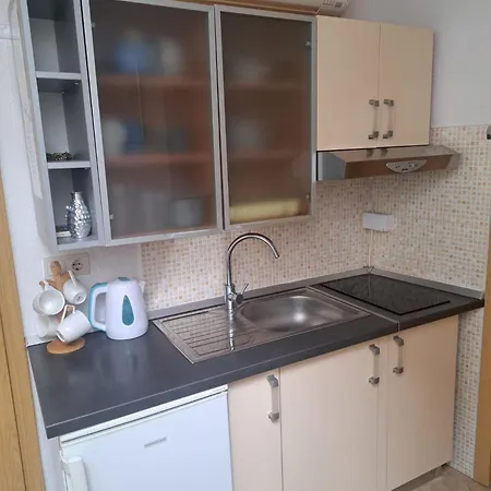 Nino Apartmán Baška Voda